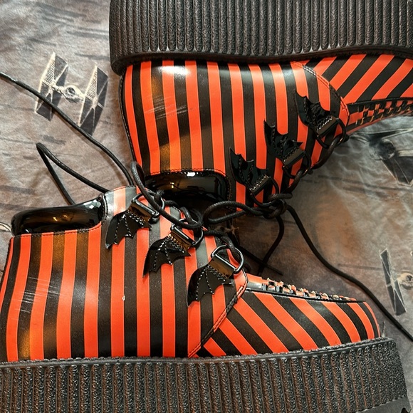STRANGECVLT SUPER KREEP LIMITED EDITION HALLOWEEN ORANGE STRIPED SZ 9 GUC - Picture 7 of 12